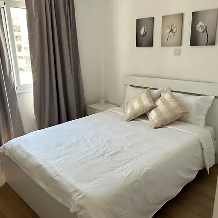 Modern 1br - Walk To Harbour - 111 *