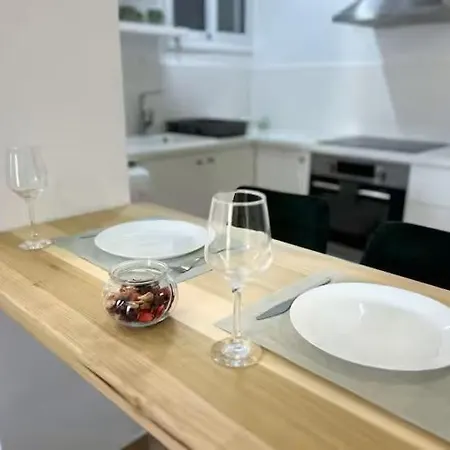 Modern 1br - Walk To Harbour - 111 * Paphos